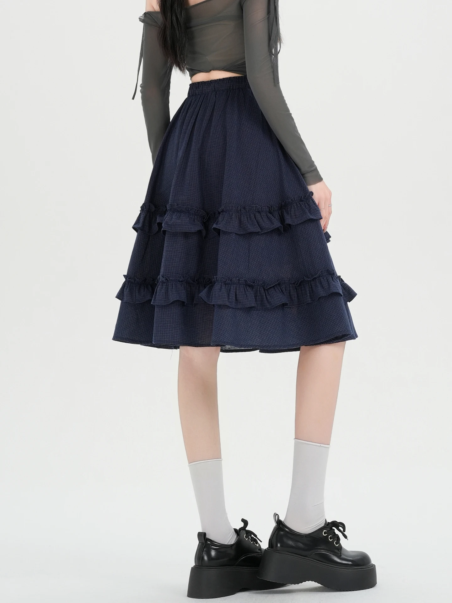 

Ретро-юбка миди в японском стиле с высокой талией, эластичная, с принтом в клетку и деревянными декоративными элементами для женщин, весенне-летний сезон