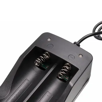 10 最佳銷售 18650電池充電器 - №5