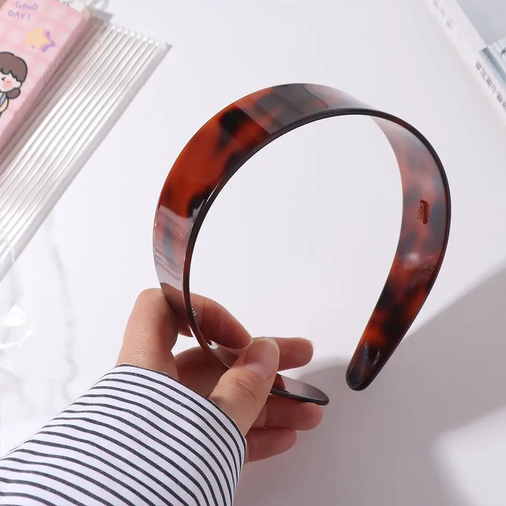 رائعة حمض الخليك ليوبارد عقال غطاء الرأس القهوة الرجعية هيرباند أغطية الرأس الفرنسية الكورية نمط الشعر هوب الصورة