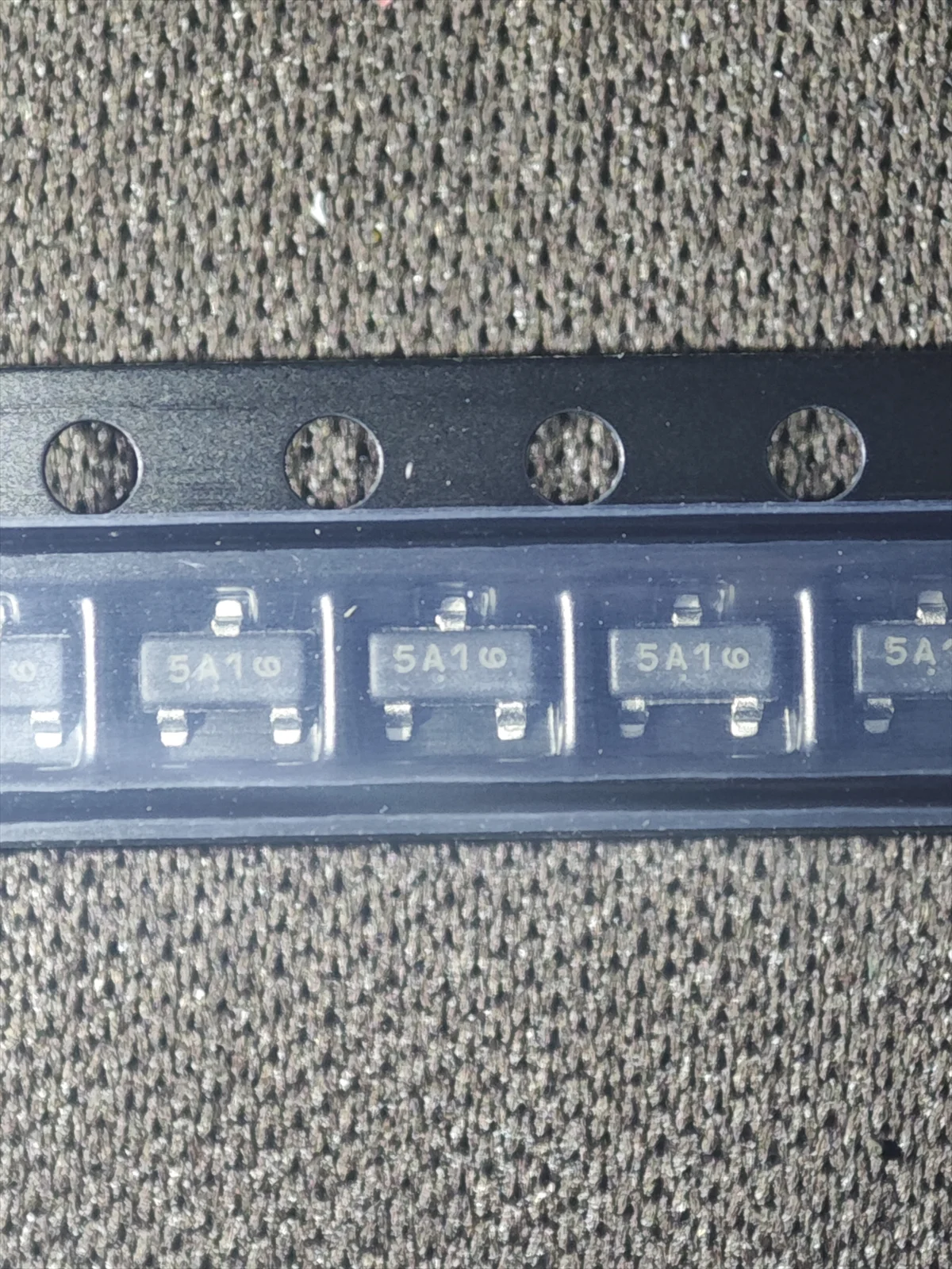 2pcs novo e original BC807-16LT1G componentes eletrônicos chip IC circuito integrado