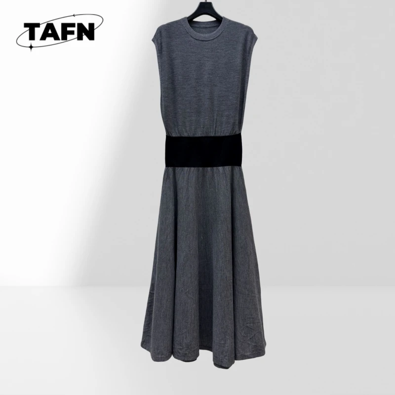 

Contrast Color Waist Knitted Dress Simple and Beautiful Trend Premium Vintage-Inspired Cashmere Dress – Elegant Trendy AE1823