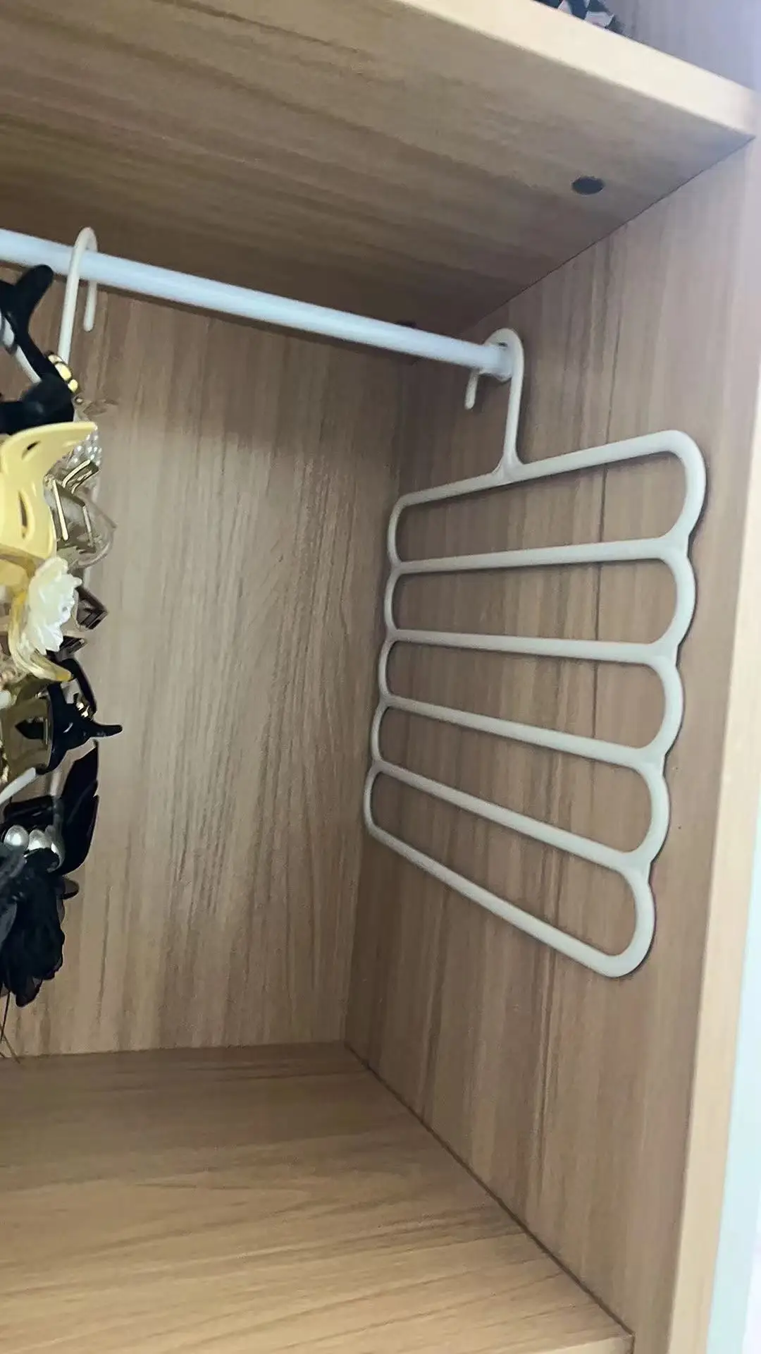 5 Layers Large Capacity Hair Claw Organizer Rack,  Declutter Vanity Storage Space Saving Hair Accessories Storage for Bathroom