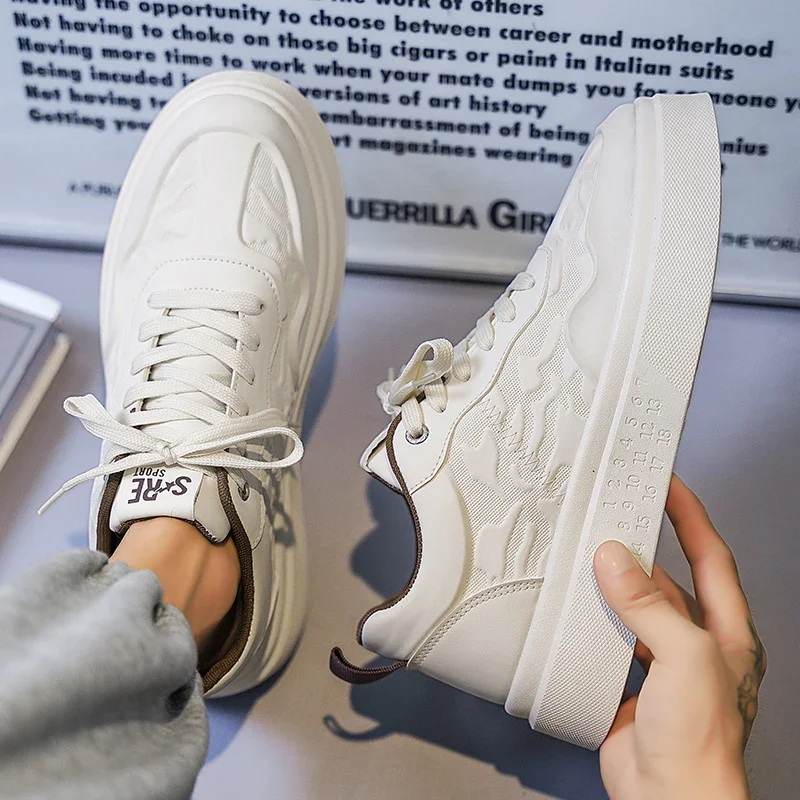 New Korean Sports Casual Shoe Version Printed Men Skateboarding Shoes Men Fashinable Increase Breathability Platform White Shoes