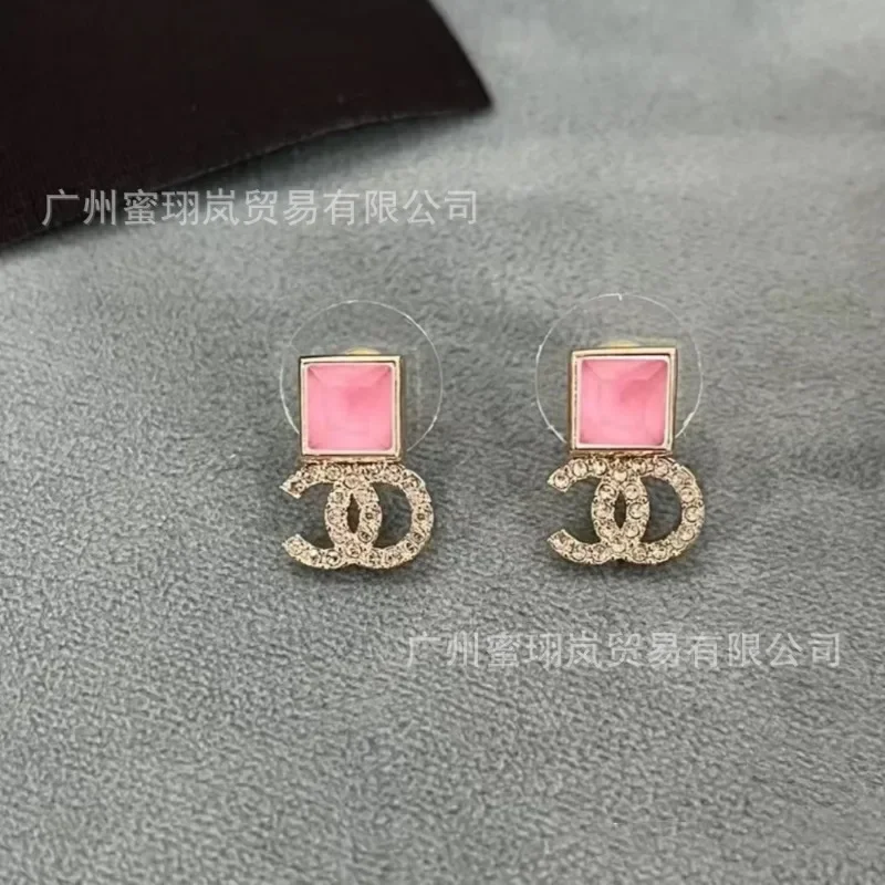 لقطة حقيقية Xiangjia مطعمة مربع الوردي الماس وأقراط الإناث شيك موضة الحلو الرياح مزدوجة C الإناث إبرة الفضة #3