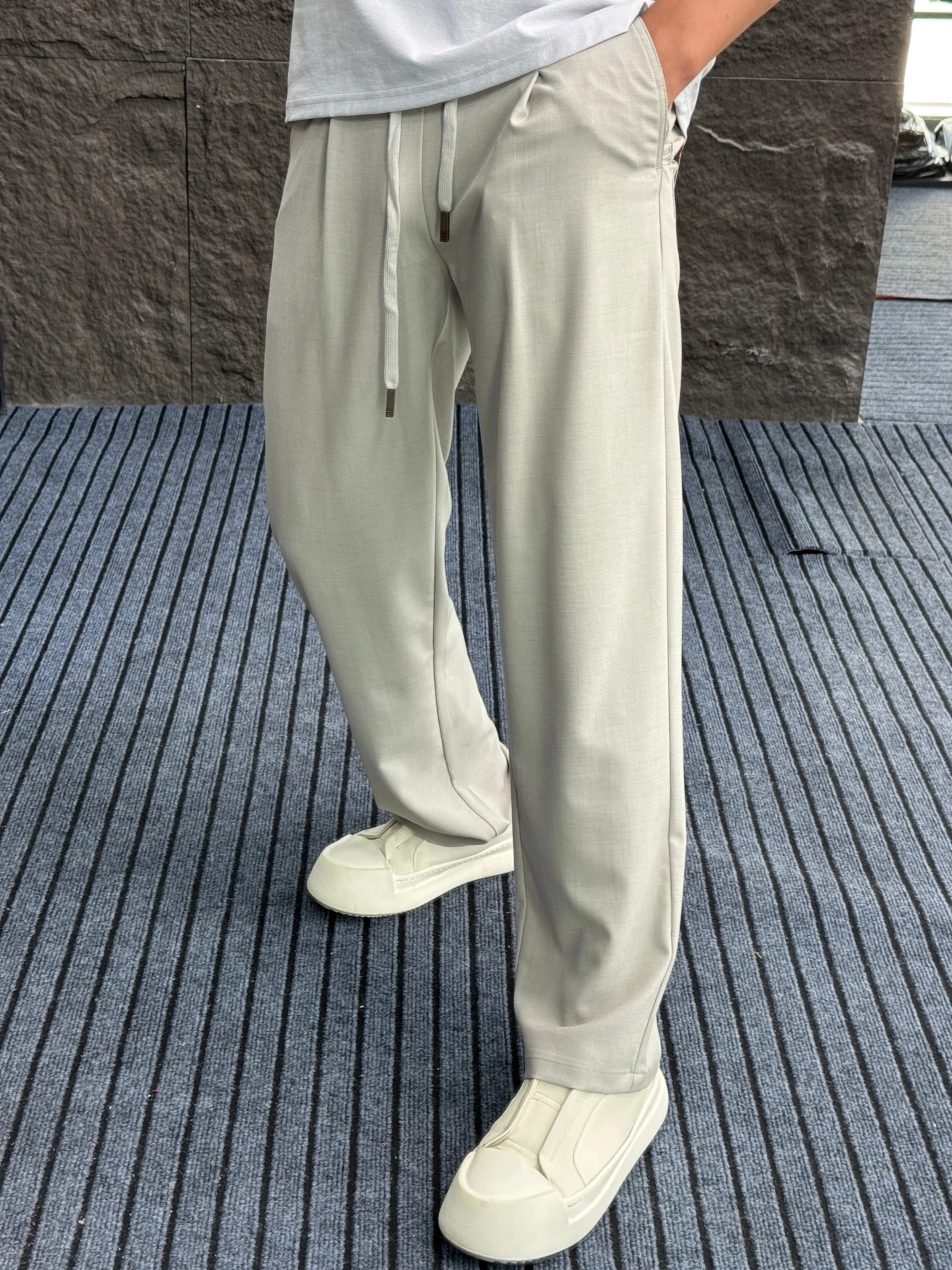 No image
