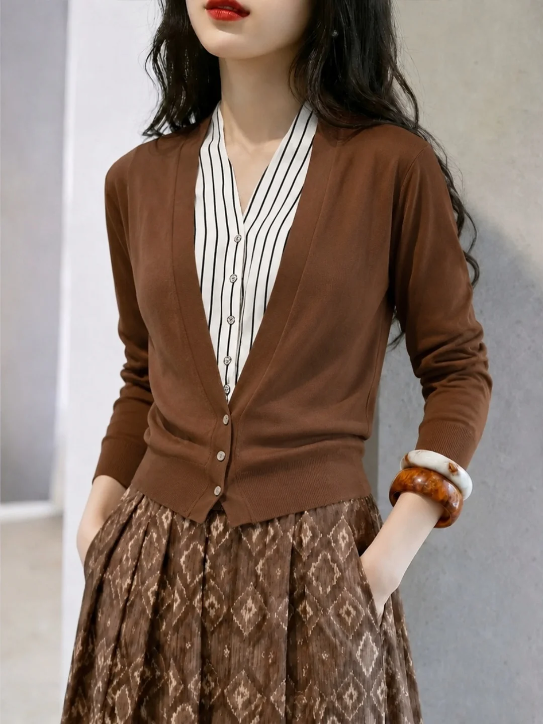 2026 Autumn New Single Button V-Neck Knitwear Women's Long Sleeve Commute Elegant Top Striped Design Korean Style Silk Blouse