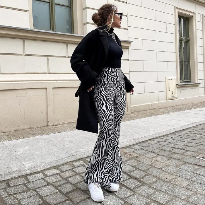 Fashionable Sexy Slim Fit Micro Flared Zebra Print Casual Long Pants Sporty High Waist Trousers for Women Autumn Season