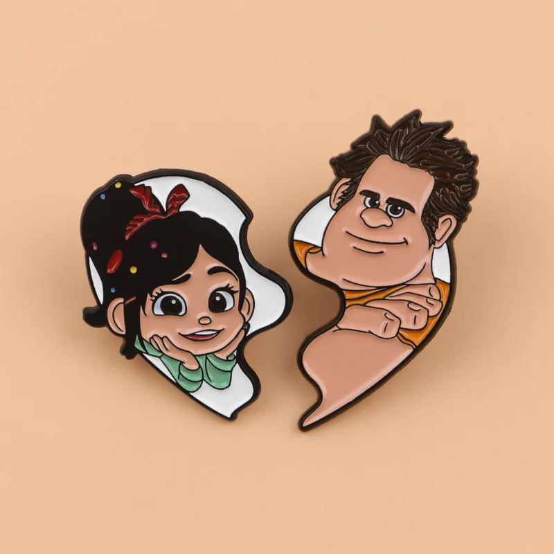 Anime Wreck-It Ralph Spilla Divertente Vanellope Von Schweetz Smalto Spille Zaino Abbigliamento Distintivo in metallo Accessori 2 Pz/set