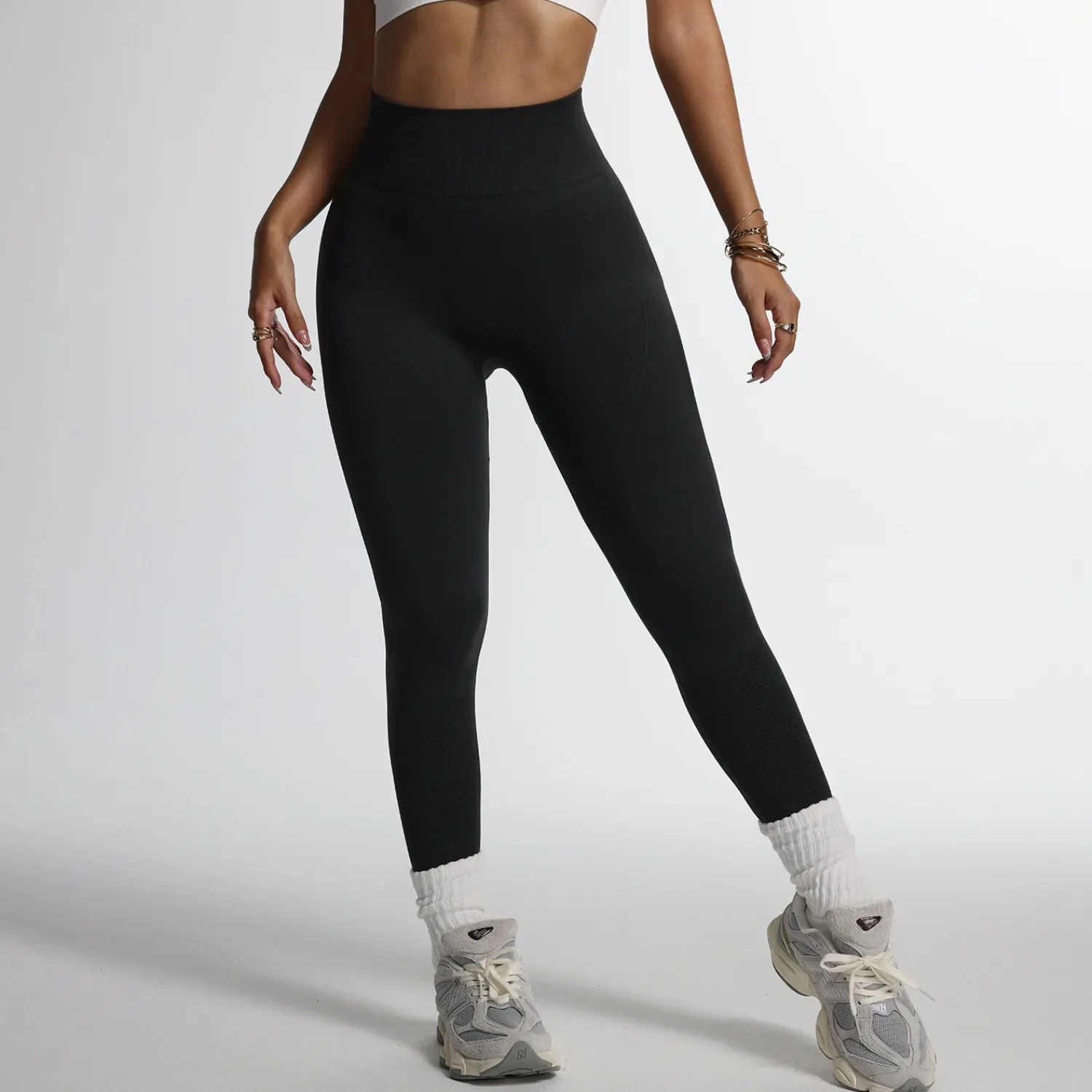 Seamless Gym Yoga Pants for Women New Autumn Winter Raise Waist and Buttocks Sports Tight Pants Outdoor Fitness Yoga Pants