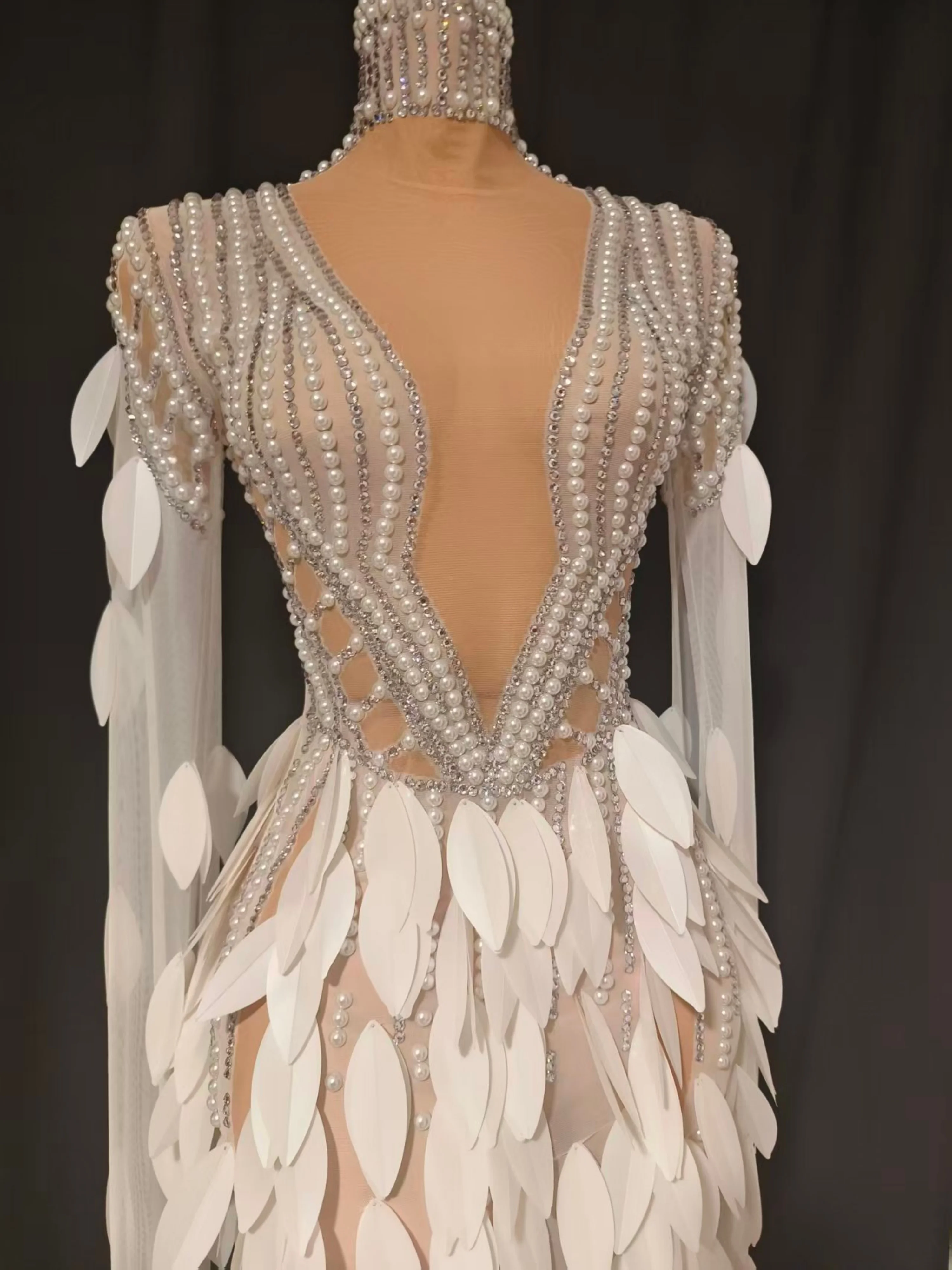 Saia de tule em camadas de folhas brancas 3d, tapetes vermelhos, apresentações de palco, festa à noite, elegante, decote em coração, vestido de contas de cristal