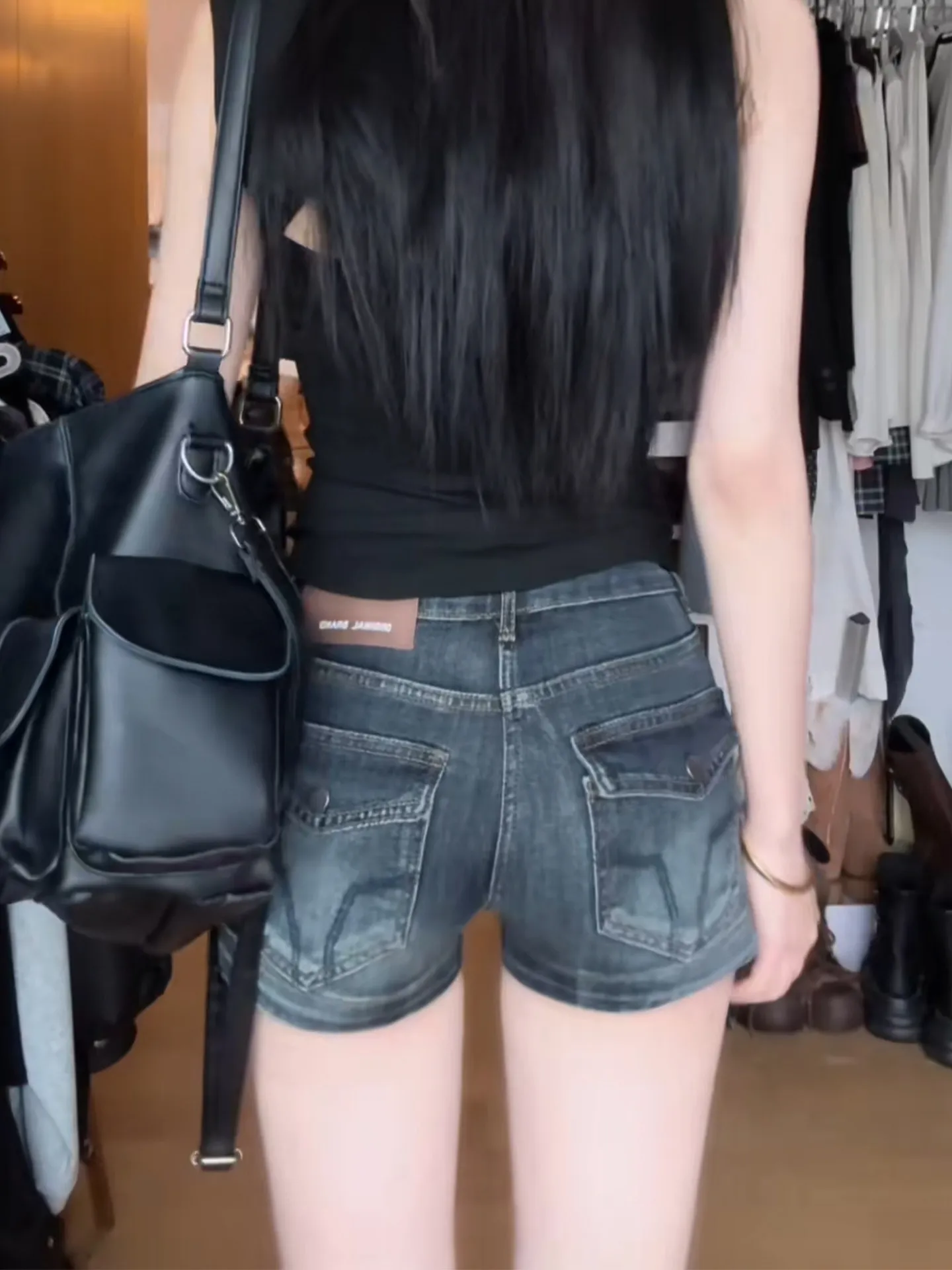 

Retro High Waist Bootcut Jeans Shorts Women's Summer 2026 New Style Slimming Versatile Hot Pants Distressed Straight Leg Jeans