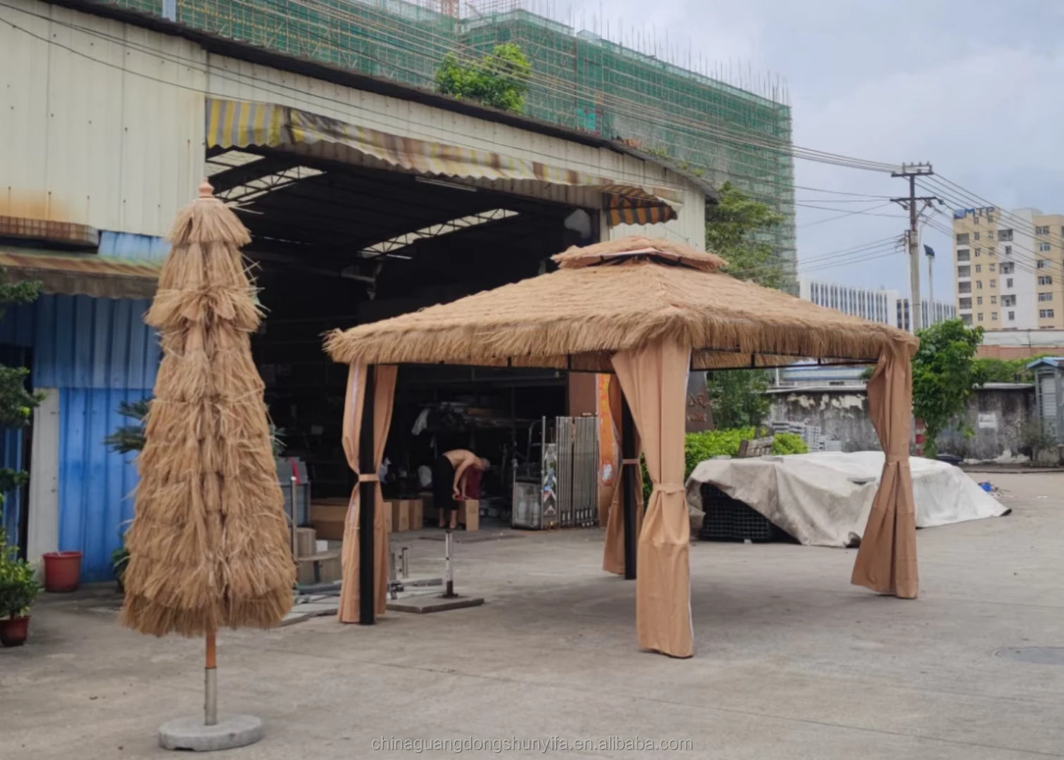 Shunyifa New Product High-end Thatch Gazebo for Outdoor Sunshade and Other Events