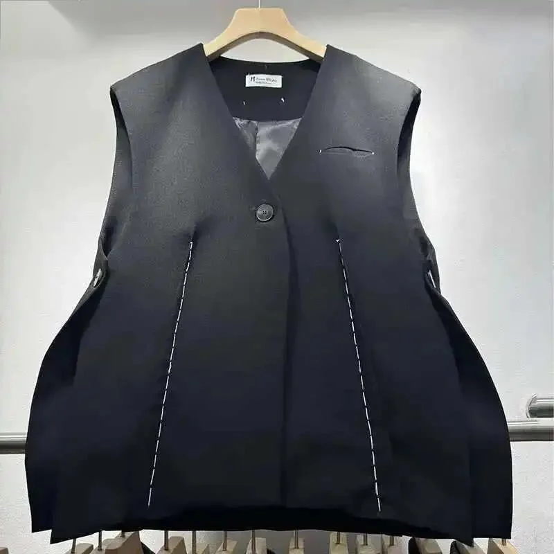 Fashion Office Lady Blazer Waistcoats Loose Sleeveless Button Design All-match Women Vest Jacket 2026 Spring New 16OM186
