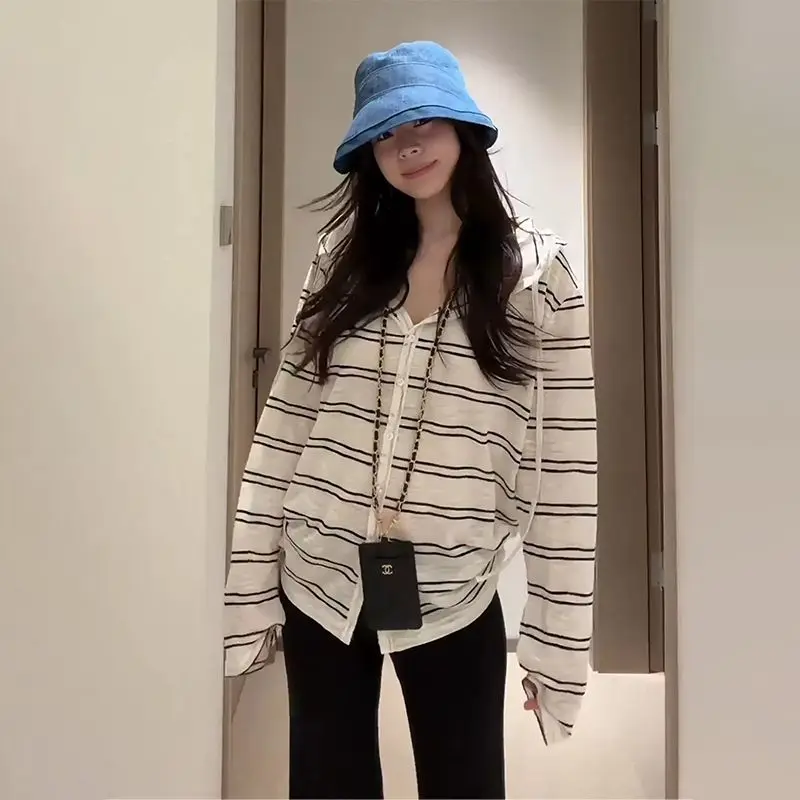 

Новый женский лоскутный кардиган с длинными рукавами и капюшоном в полоску, футболка Lazy Loose, тонкий солнцезащитный топ