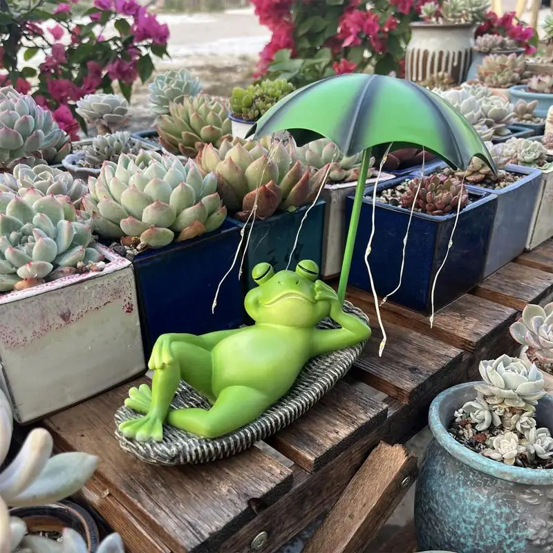 Solar Garden Frog Statue Solar Powered Frog Ornaments Solar Frog Umbrella Pond Statues Cute Frog Pond/Yard Statues Outside Decor