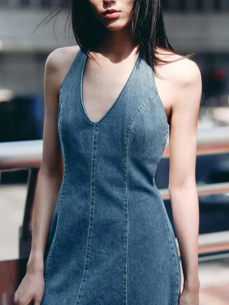 Fashionable Sweet Neckline Denim Midi Dress New Arrival Autumn 2025 High Waist Long Skirt Style Performance Dress Pure Color