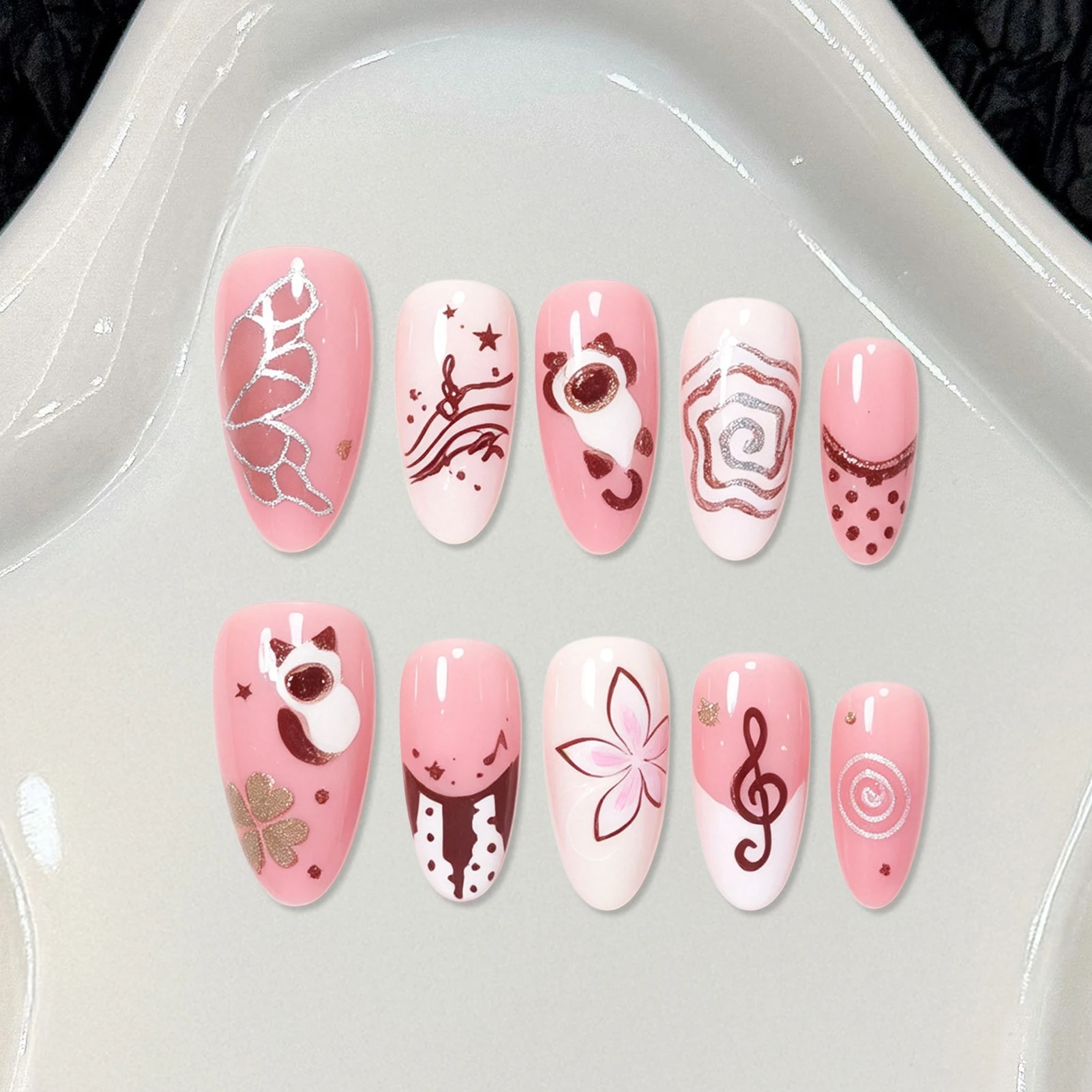 30 Stück Süße Rosa Mandel-Kunstnägel mit Cartoon-Katzen-, Musiknoten-, Polka-Dot- und Schmetterlingsmuster zum Aufkleben im französischen Stil für Maniküre-Kunst – Detail 5