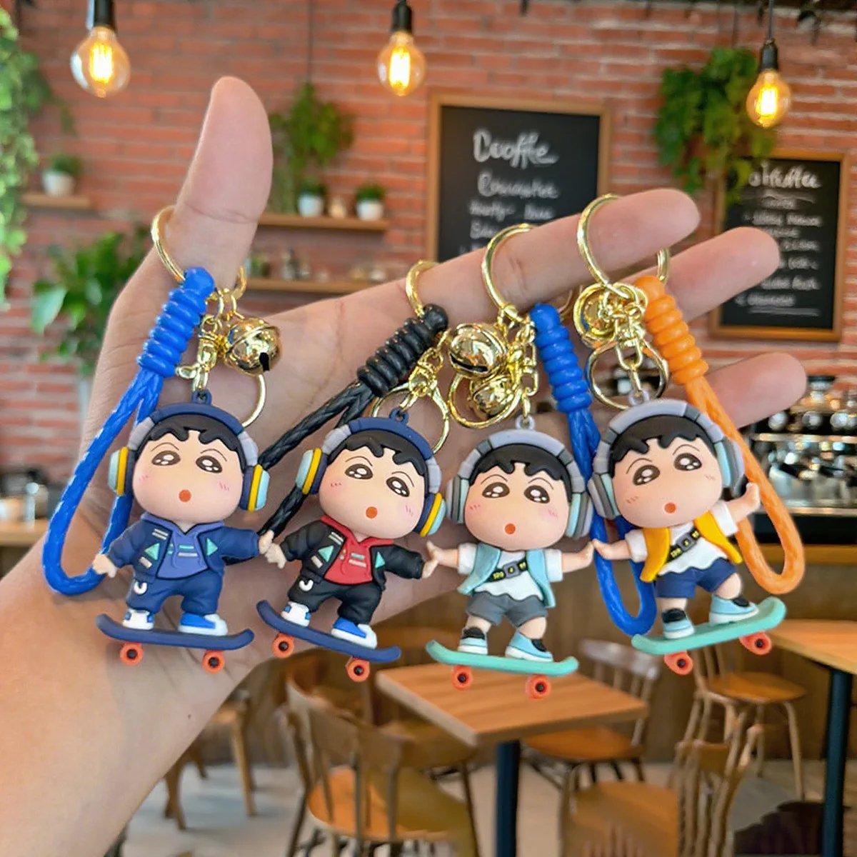 

4 стиля аниме карандаш Шин-тян поза для скейтборда фигурка ПВХ модель игрушки автомобильный брелок рюкзак подвеска украшения подарки