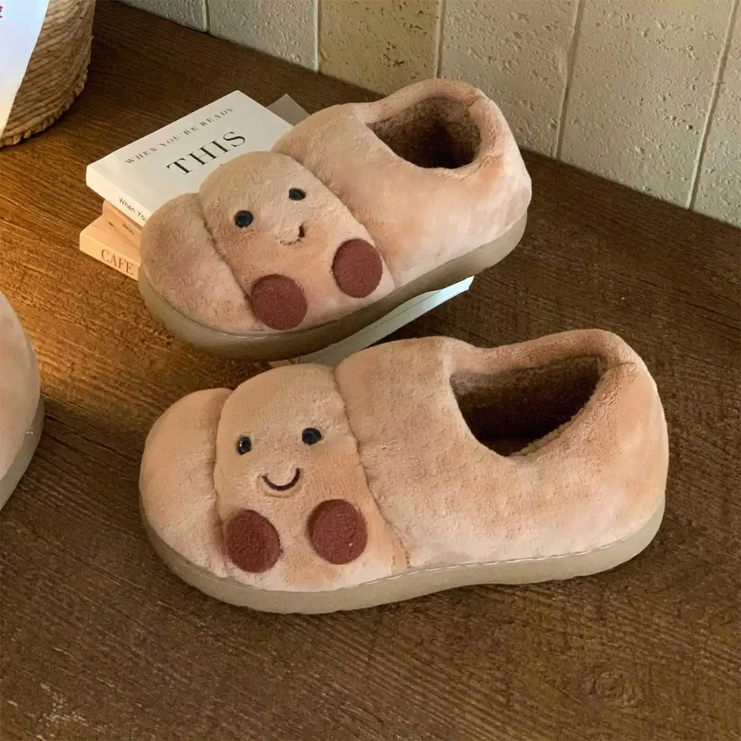 جديد شركة السمين الكرواسون الخبز النعال رجل غامض مبطن الكاحل الجوارب القصيرة للجنسين الأزواج الانزلاق على دائم النعال الدافئة محبوب #1