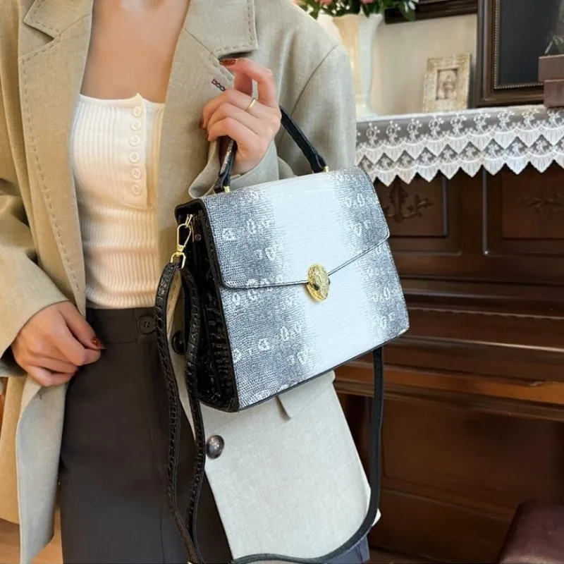 

Trendy Women Handbag Retro Crossbody Shoulder Bag for Shopping Travel Date Casual Chic Elegant