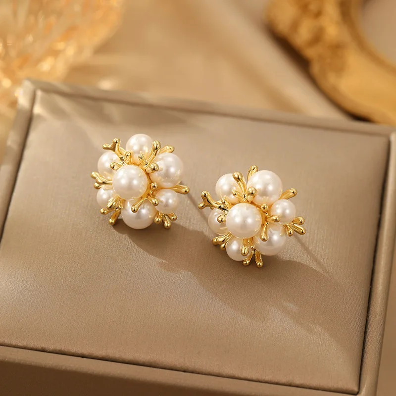 Korean Style Niche Fashion Design High Quality  Pearl Flower Ball 925 Silver Needle Charm Sweet Earrings for Girls Jewelry.