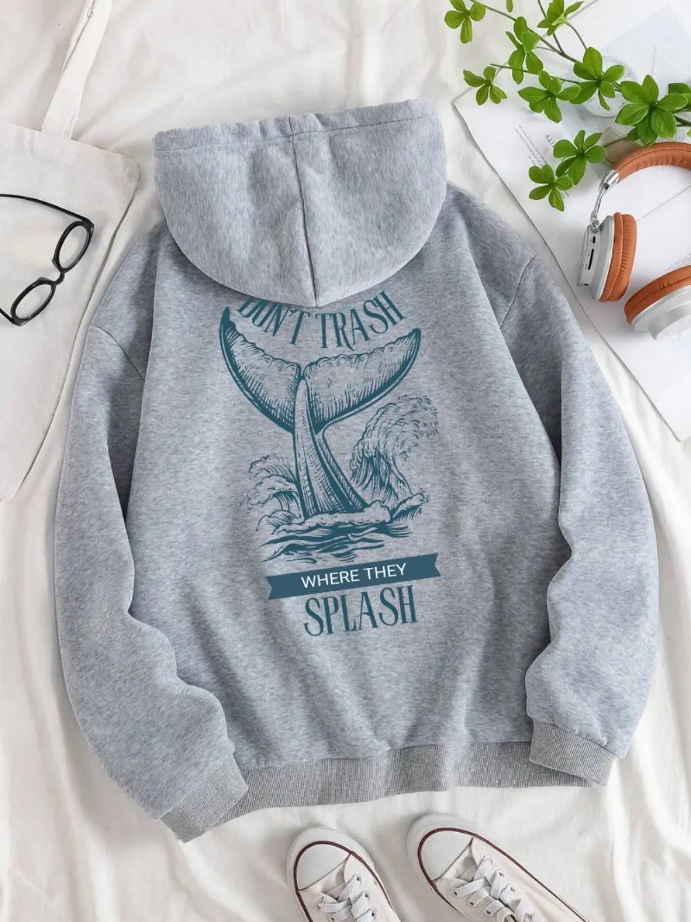 Cartoons Women Hoodies Fish Tail And Waves Printing Sweatshirt Soft Breathable Loose Pocket Pullover Fashion Female Clothing