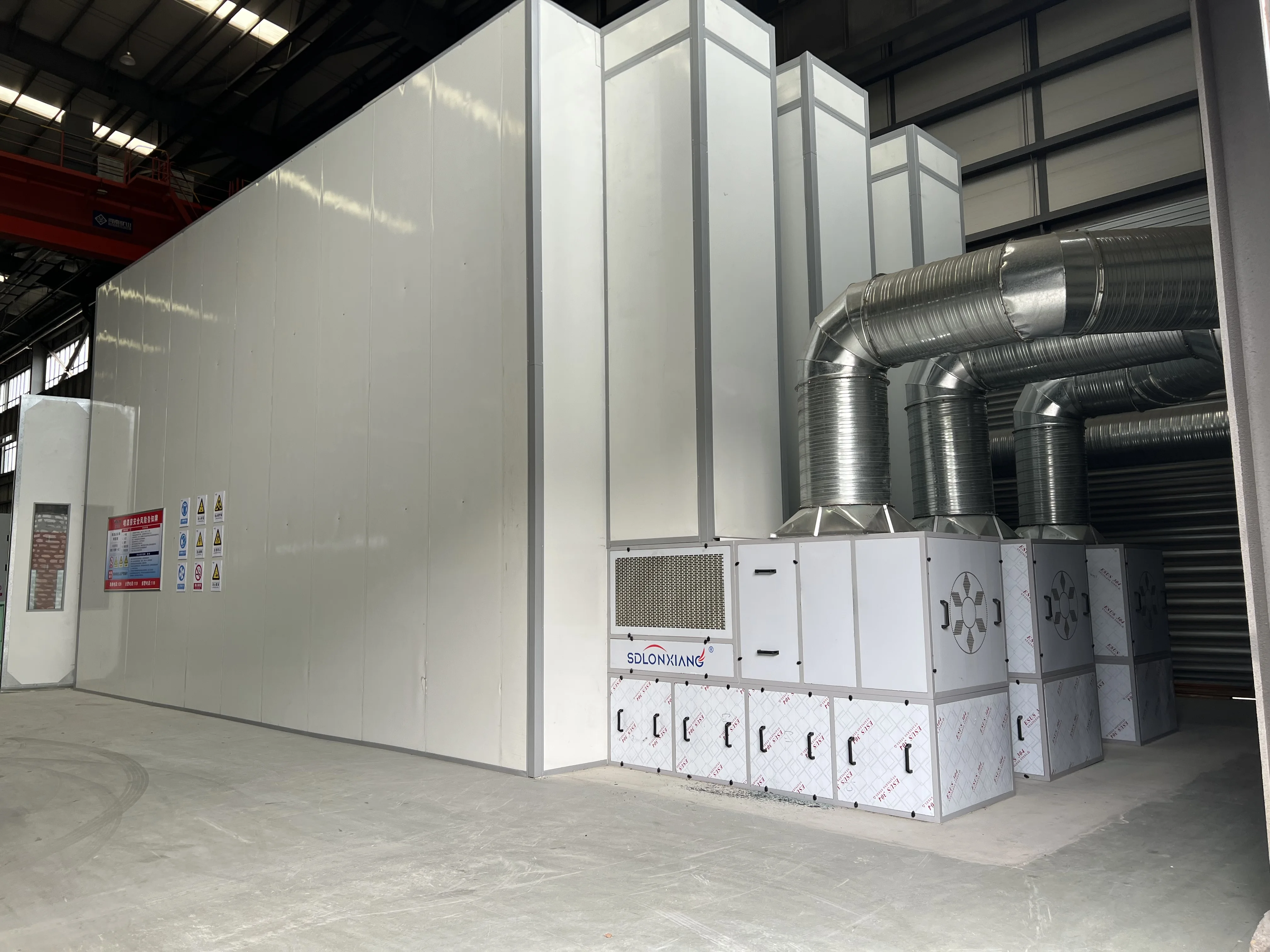 High Quality  Heating LED Lighting Environmental 3 Filter Process Centrifugal Fans Spray Booth For Cars