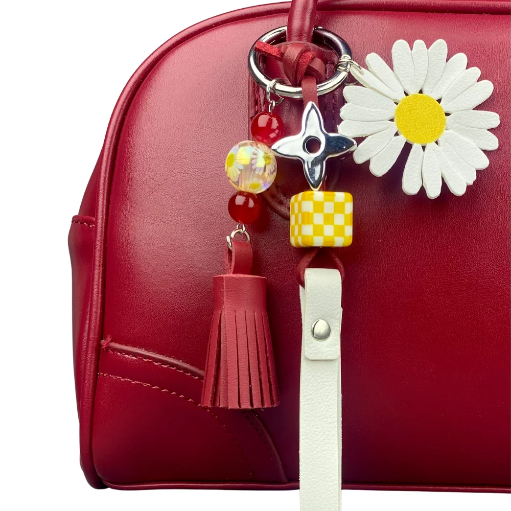 Leather Daisy Keychain with Silver Clover Charm & Tassel, Elegant Floral Bag Accessory for Keys, Purse, Gift-PU Leather