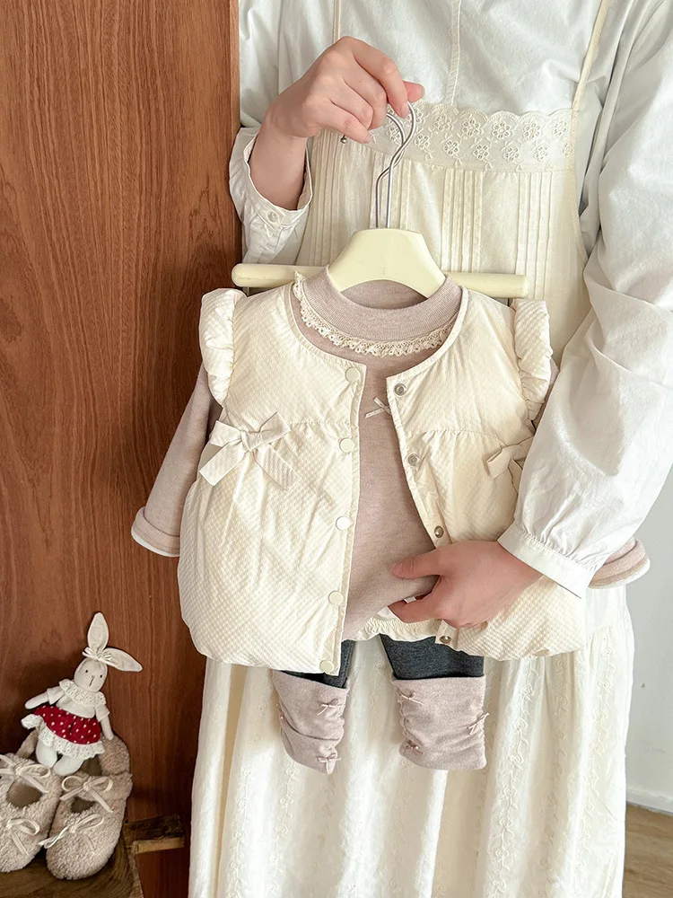 

Girls' White Duck Down Vest Autumn Winter New Style Baby Girl Bowknot Down Vest aInfant Sleeveless Jacket