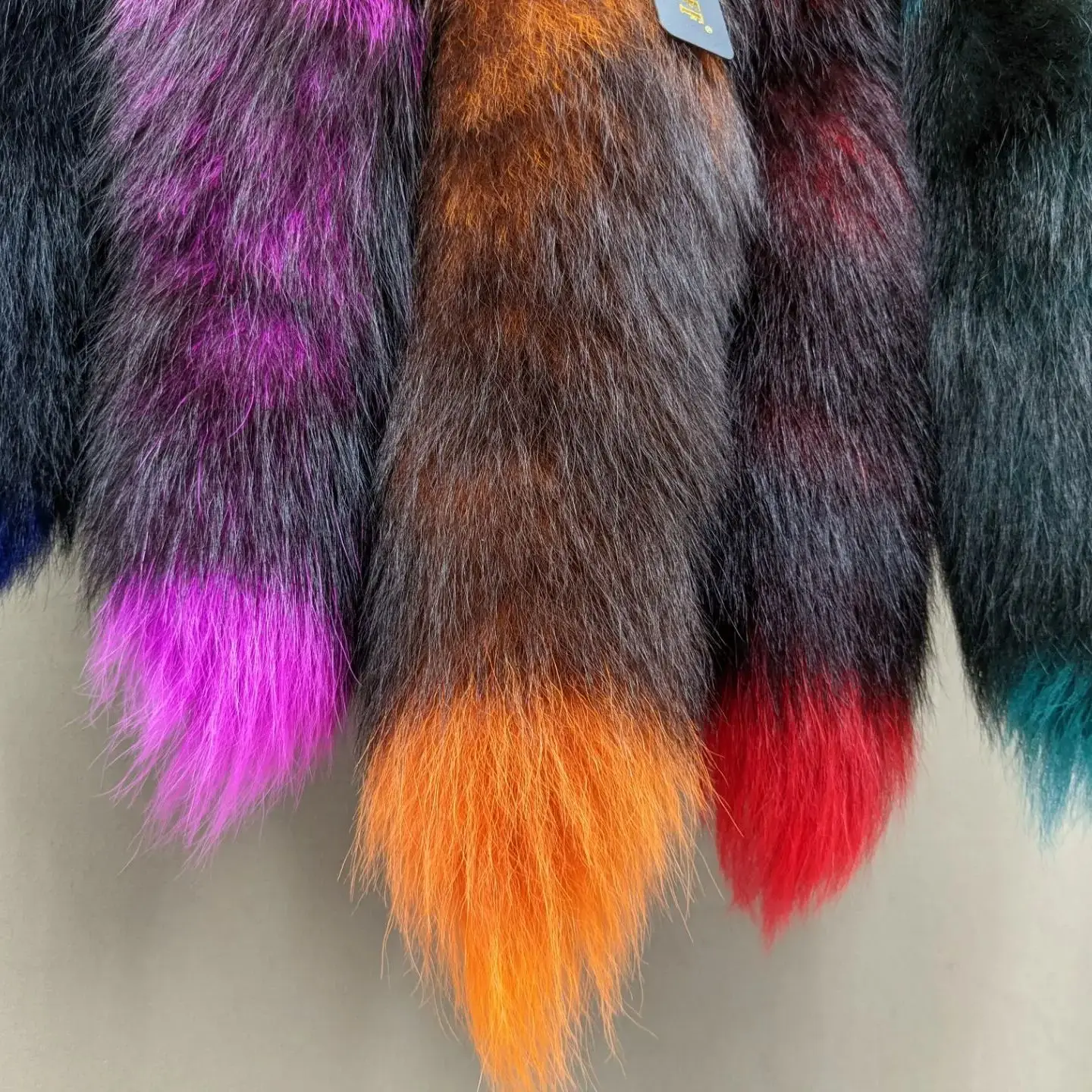 سلسلة مفاتيح بذيل فرو الثعلب الطبيعي للنساء ، إكسسوار فروي أنيق ، سلاسل مفاتيح جميلة للسيارة ، طول 46 ، Y2K ،