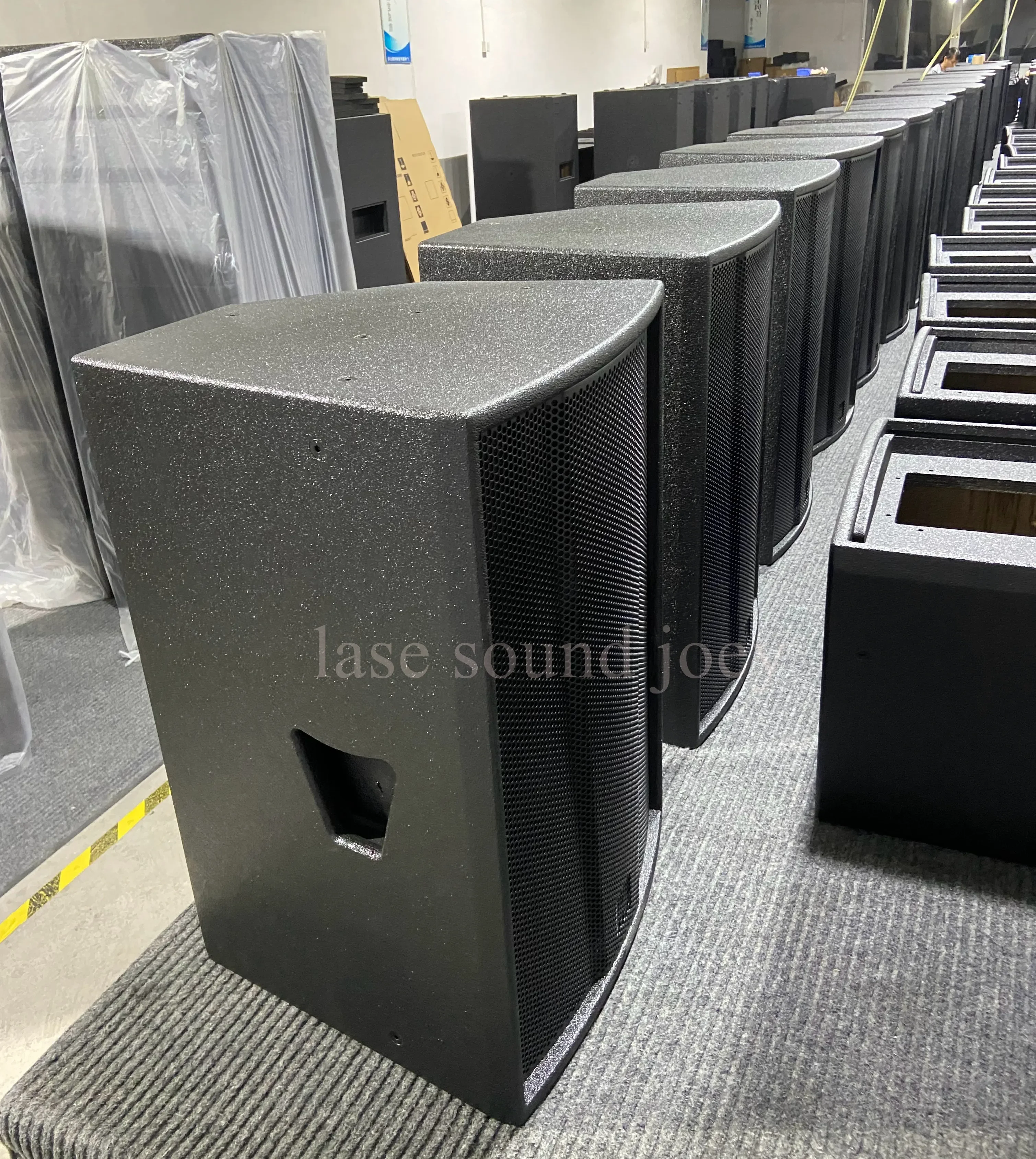 

Профессиональное аудиооборудование F15++ 15-дюймовый полнодиапазонный динамик со встроенным кроссовером для диджеев