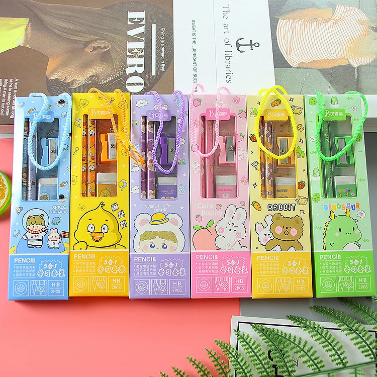 1PCS New kindergarten prize stationery set gift box student children\'s birthday gift stationery set of five. Random color