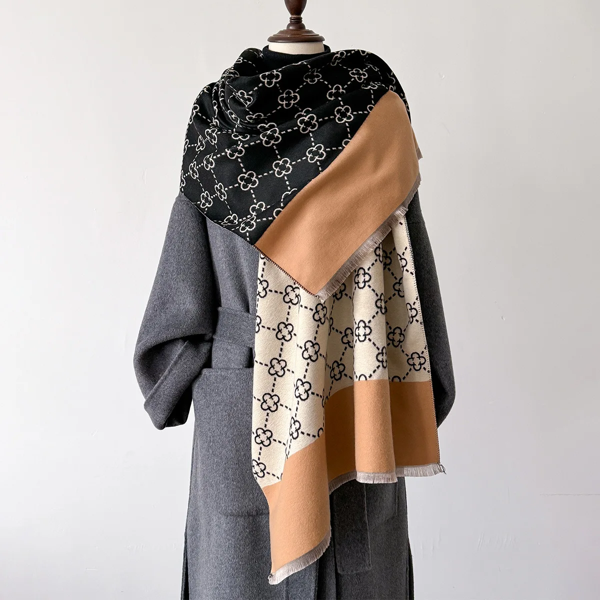 

new double-sided four-leaf flower imitation cashmere scarf women's air conditioner shawl student thickened warm scarf tide