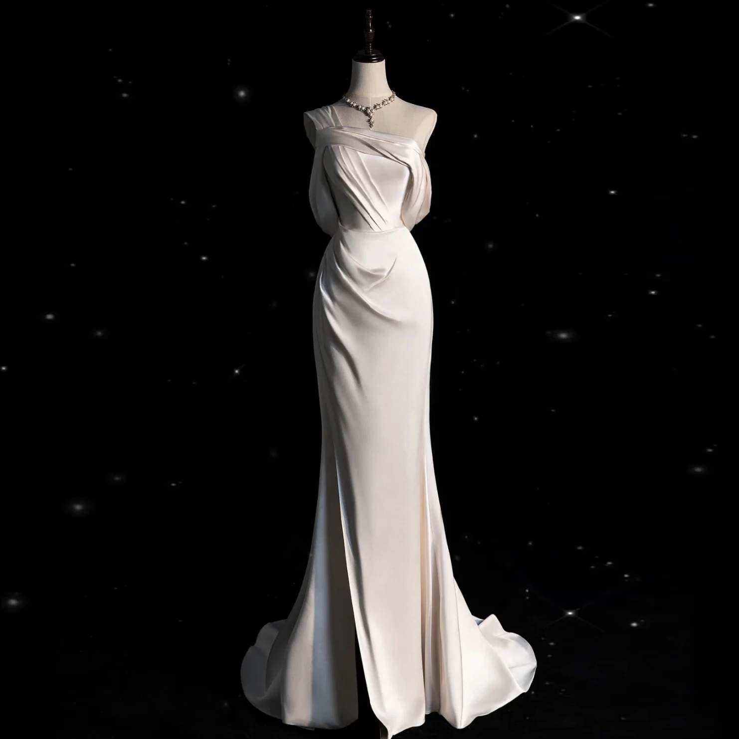 

Hebe Sle Wedding Dr 2026 New out Door Tulle Gown Fi Tail One oulder Satin Light Wedding Dr for Bride eeting Guests