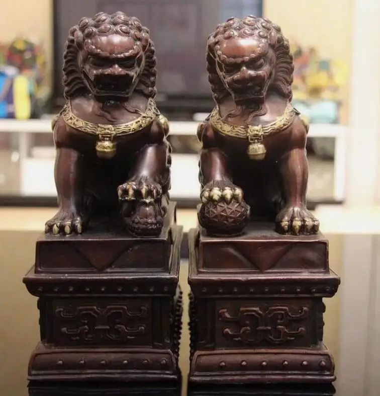 China Old Bronze Copper Fengshui Guardian Door Foo Dog Lion Son Bead Statue Pair