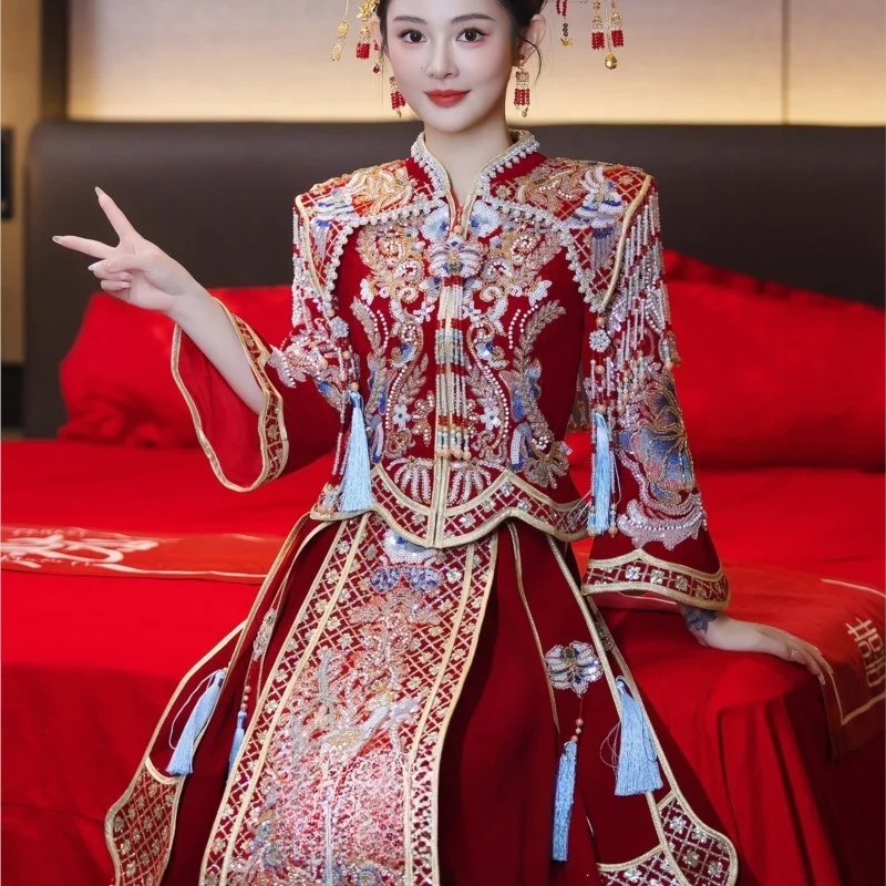 

New Chinese-style wedding dress for brides luxurious and attire