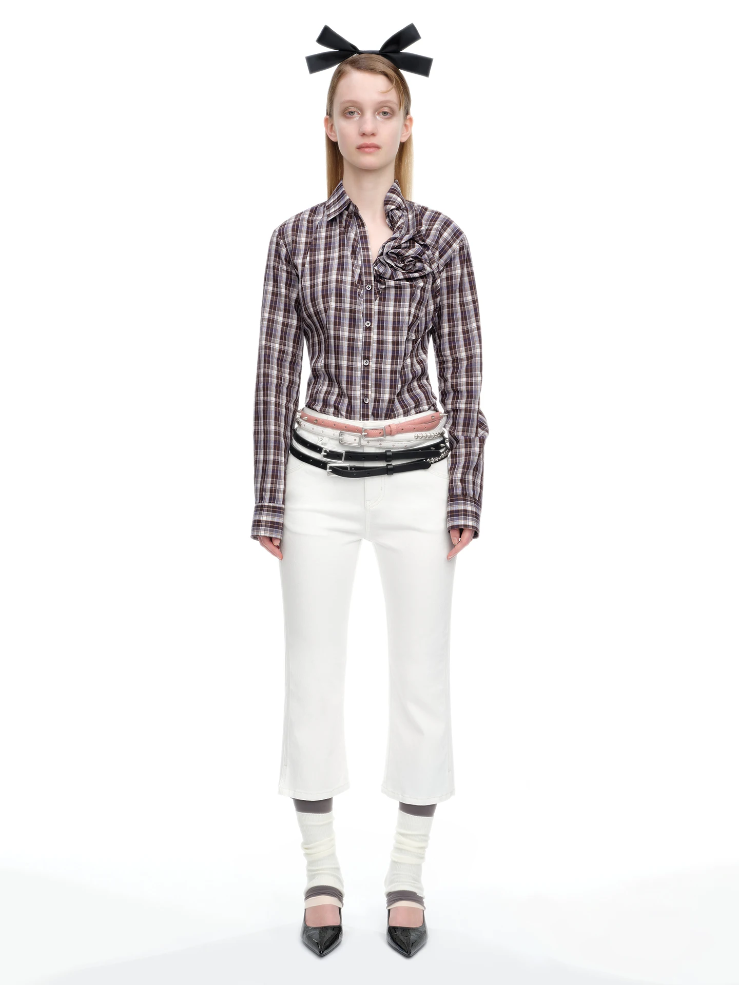 

Белые стрейчевые джинсы с разрезами, облегающие, длиной 7/8, повседневный стиль, с естественной линией талии, из хлопковой ткани, однотонные, не деформирующиеся, женские