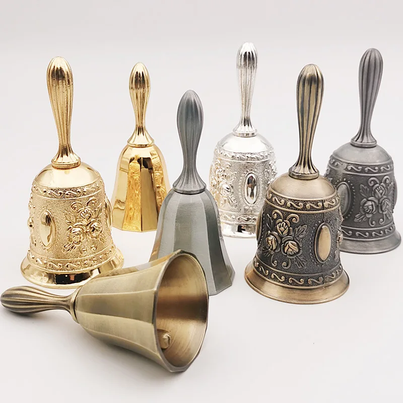 Retro Metalen Hand Call Bell Multi-Purpose Bells for Craft Wedding Decoration Alarm School Church Classroom Bar Hotel Bell