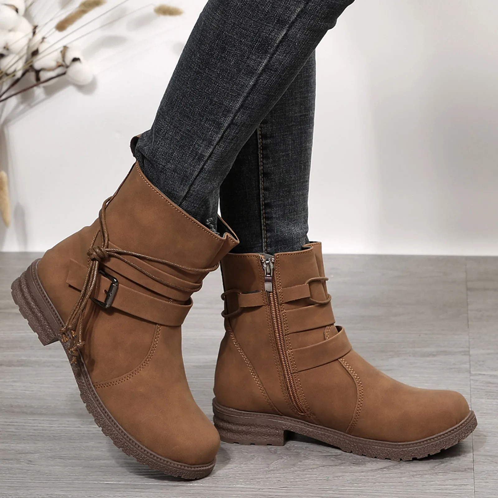 Buckle Belt Decor Zipper Side Faux Suede Combat Boots 2023 New Women Boots Large Size Fashion Casual Comfort Female Booties