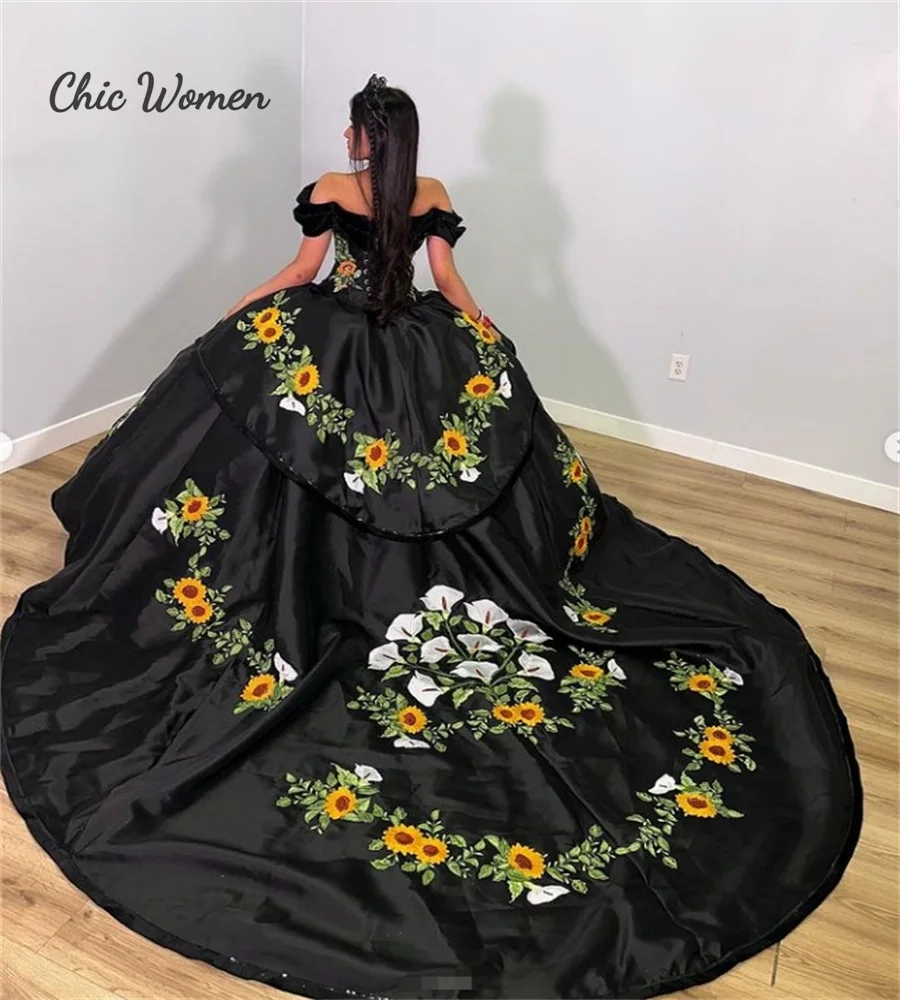 Abiti Quinceanera neri messicani Girasoli Principessa Emboridery Abito da compleanno Abiti da Xv Anos 15 Charro Personalizzato