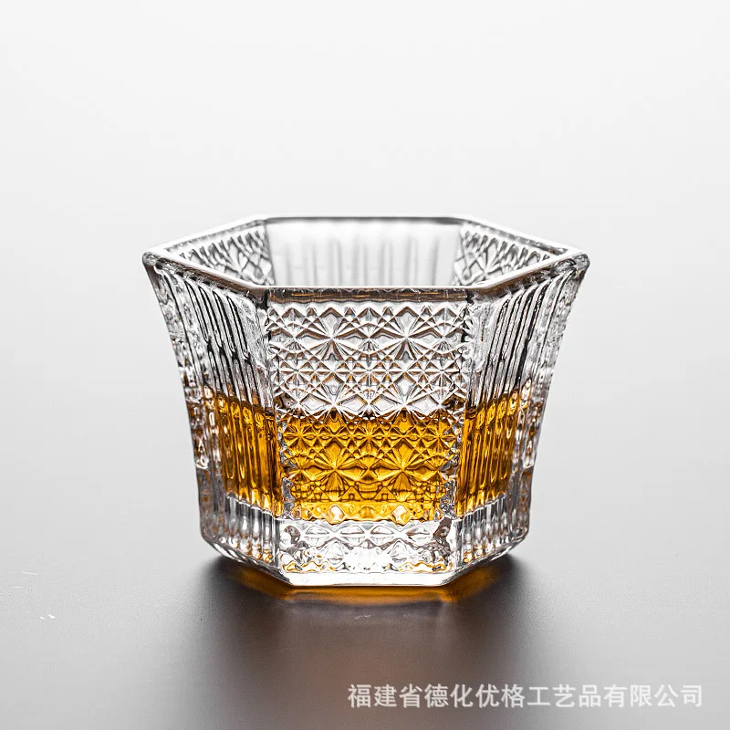 

Japan Ishizuka Nizu Light Hexagonal Crystal Glass Tea Cup Tea Cup Whiskey Sake Cup Single Master Cup