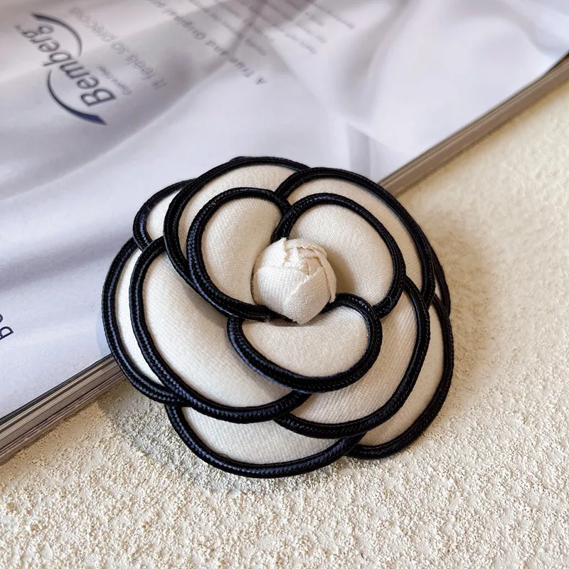 Koreanische Mode Stoff Kamelie Blume Brosche Pins für Frauen Kristall Elegante Corsage Hochzeit Broschen Schmuck Zubehör – Detail 3