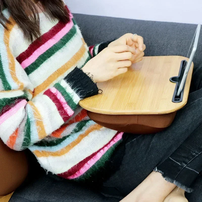 

Новый обновленный бамбуковый стол для колена с прорезью для карт и подстаканником, поднос для планшета, компьютерный стол, подставка для ноутбука, удобная подушка-вкладка