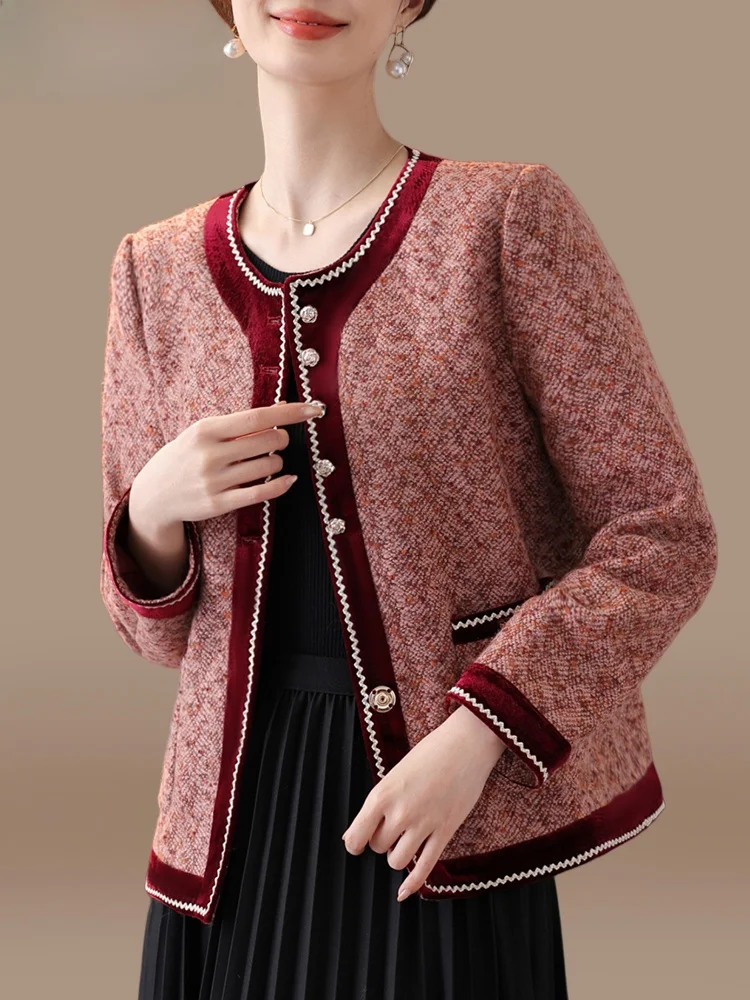 

Модная весенняя верхняя одежда для женщин старше 50 лет: укороченное пальто из полиэстера в стиле Шанель для элегантных дам