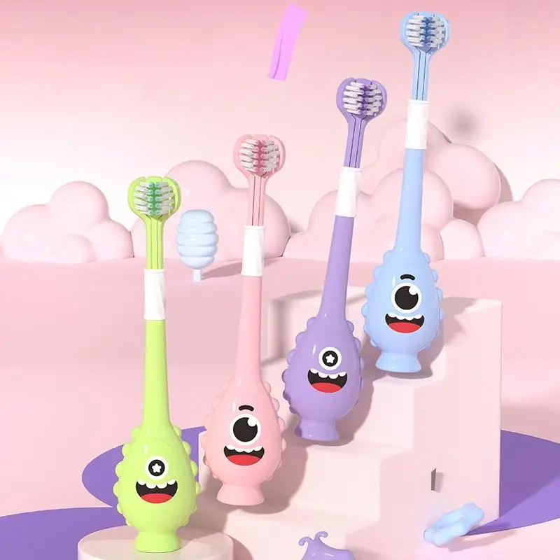

4 шт., разные цвета, детская трехсторонняя зубная щетка с мягкой щетиной, глубокая очистка на 360 градусов, скребок для языка на спине, подходит для детей в возрасте 3-12 лет, модный мультяшный монстр, ультрамягкая щетина, подходит для ежедневного использ