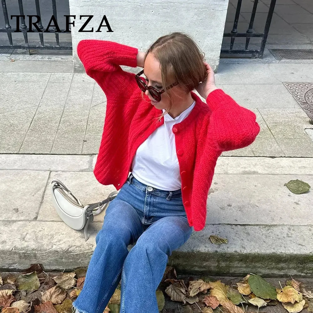 TRAFZA 2024 Autumn Winter Casual Knitted Women Sweater Fashion Vintage Solid Raglan Sleeve O Neck Single Breasted Ladies Sweater