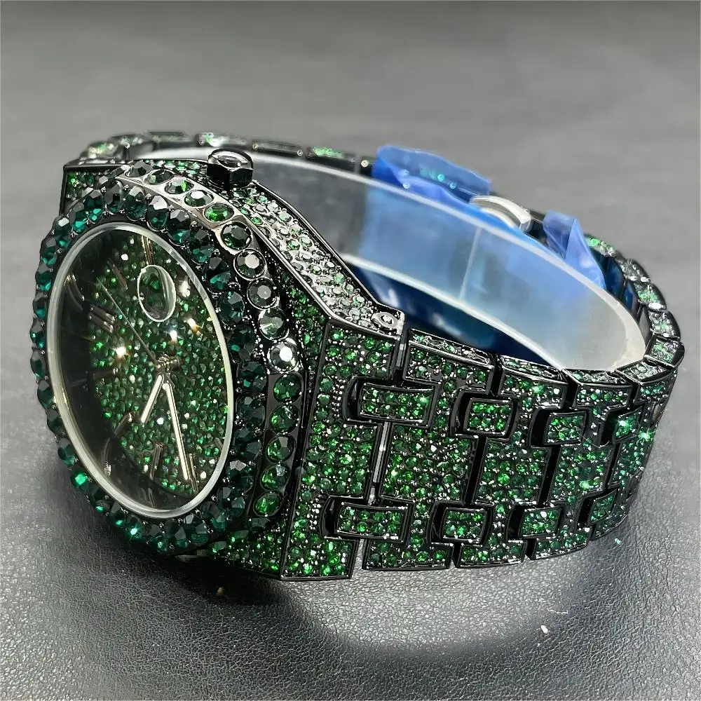 2024 New Hip Hop Mens Quartz Watch Brand MISSFOX Luxury Automatic Date Iced Out Clocks Man Fashion Green Full Diamond Wristwatch