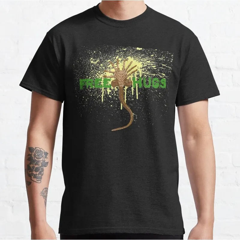Free Hugs! Alien Movie Graphic T‑Shirt Vintage Sci‑Fi Horror Xenomorph Print Tee Unisex Short Sleeve Casual Streetwear S-6XL