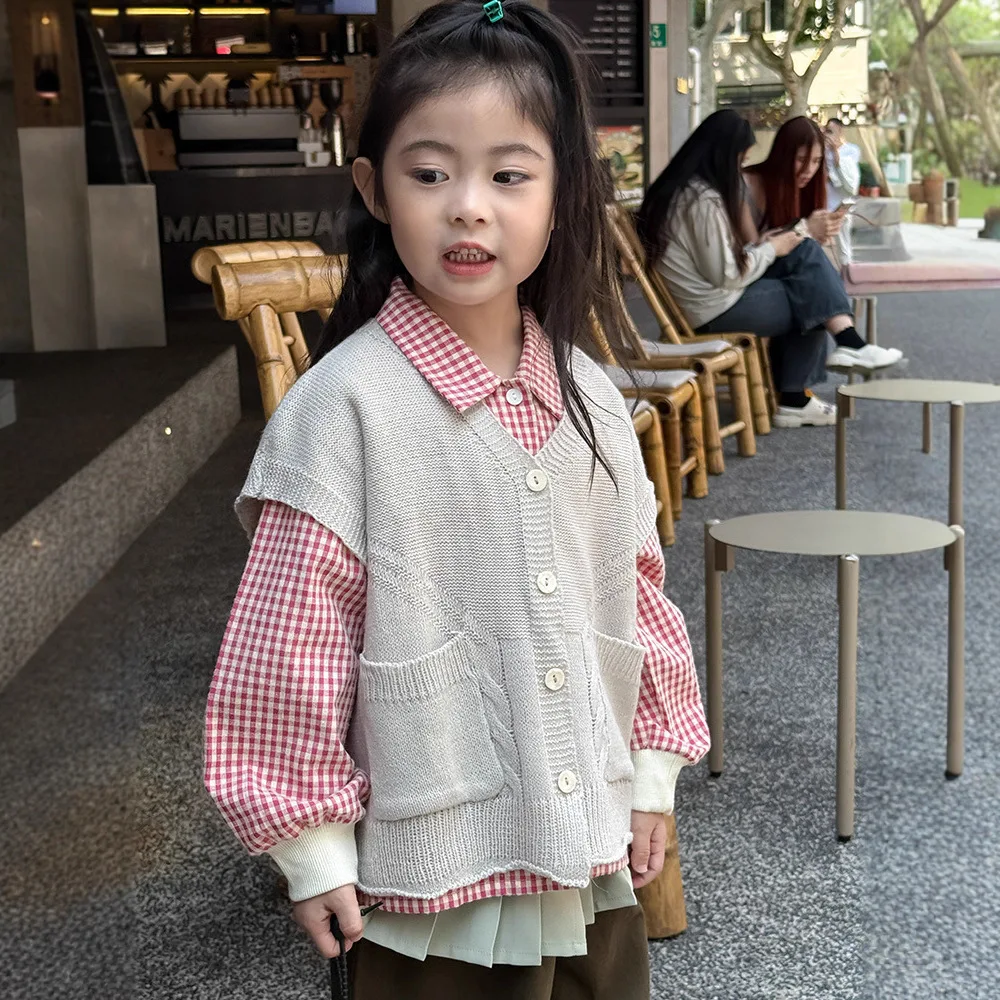 

Children's Beige Knitted Vest 2025 Autumn Clothing New Japanese and Korean Boys and Girls Simple Knitted Wool Vest Cardigan