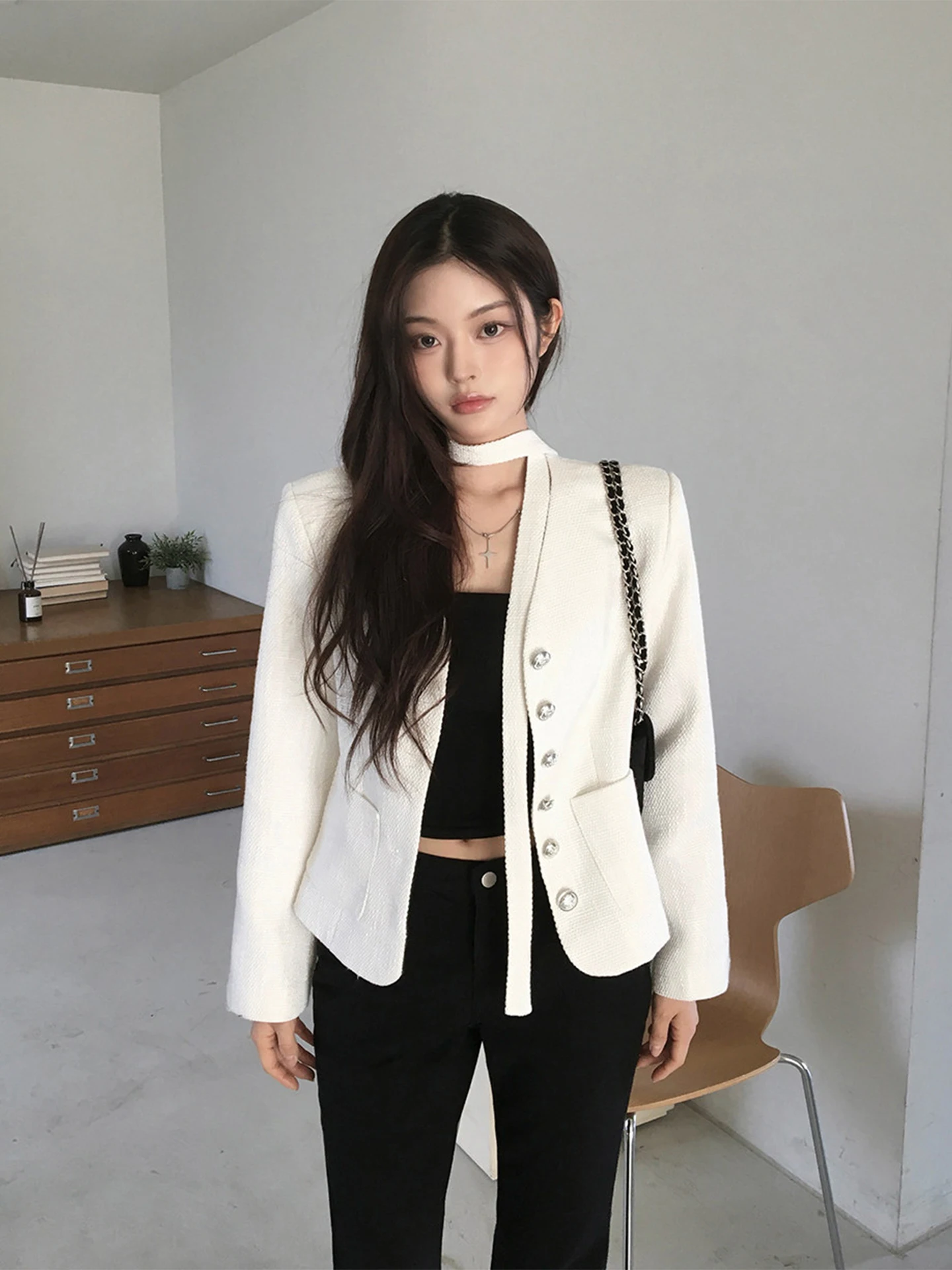 Chic V-Neck Belted Metal Button Loose Long Sleeve Coarse Weave Outerwear for Women Stylish Autumn New Arrival Versatile Short...